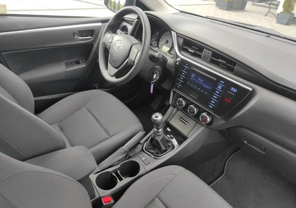 Toyota Corolla cena 55500 przebieg: 150000, rok produkcji 2019 z Brzostek małe 154